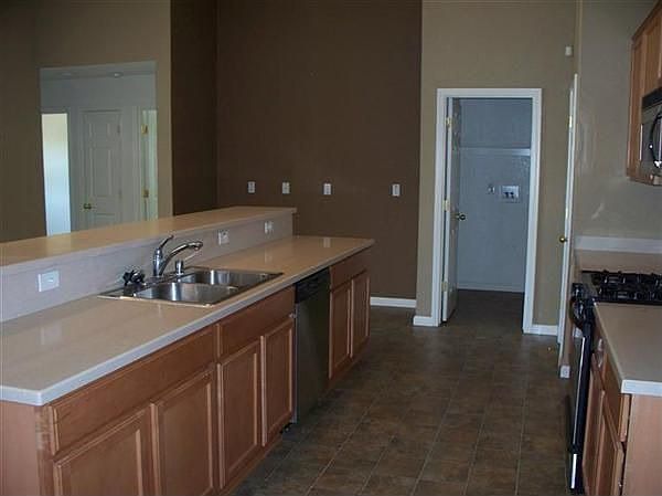 2nd image of 1222 Swan Dr