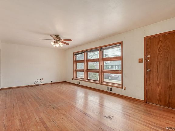 4th image of 4301 E LaSalle Place