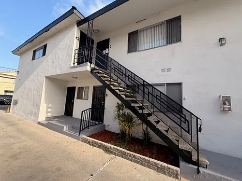 11960 Grevillea Ave #E — Photo 14