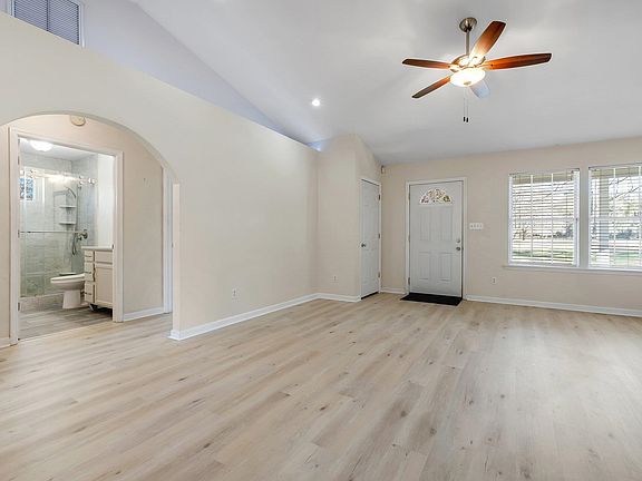 5th image of 6538 Treasure Oaks Cir