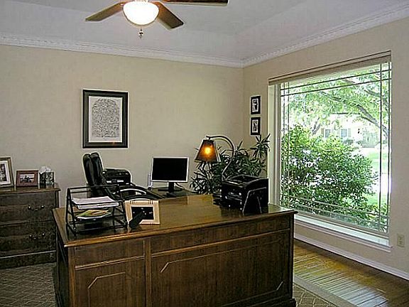3rd image of 1511 Millbrook Dr