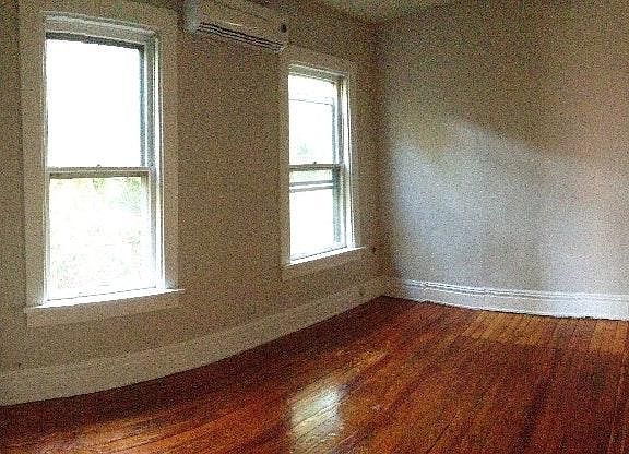 5th image of 3427 Stuart Ave APT 2