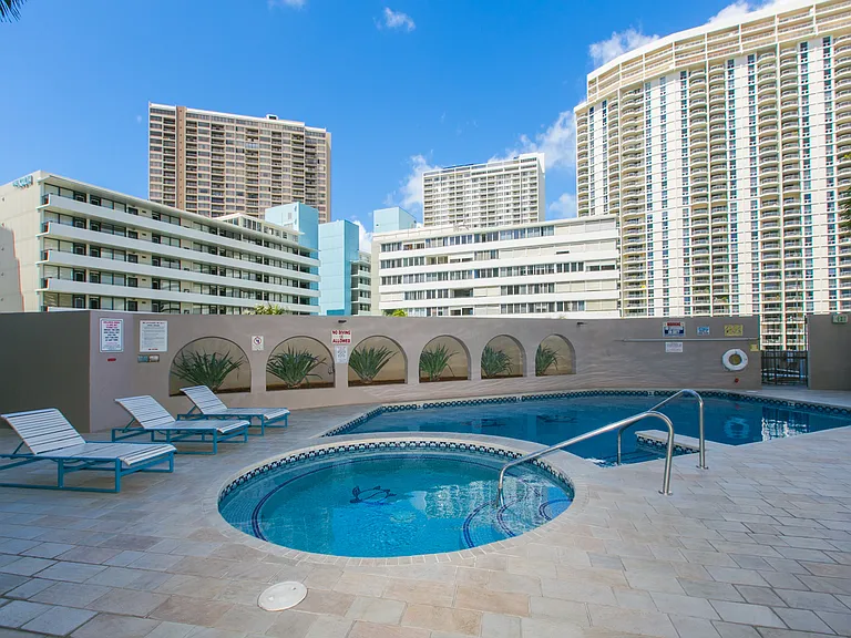 1910 Ala Moana Blvd #13A — Photo 27