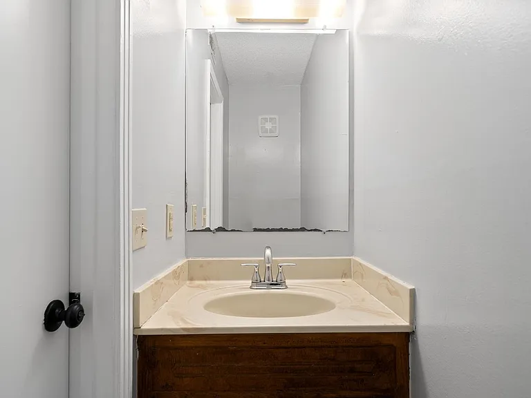 Darlene Dr - 140 — Photo 13