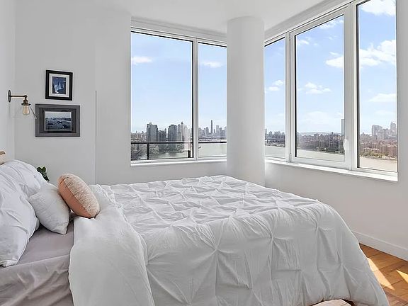 2nd image of 21 India St #31H