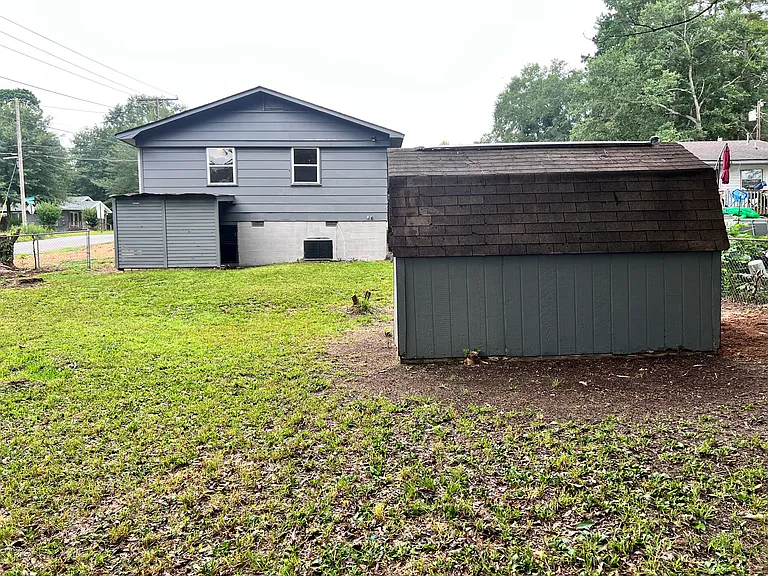 1107 Wilson St — Photo 11