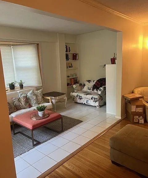3123 James Ave S #1 — Photo 2