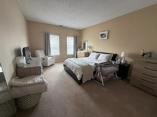 421 Brittany Dr #421 — Photo 10