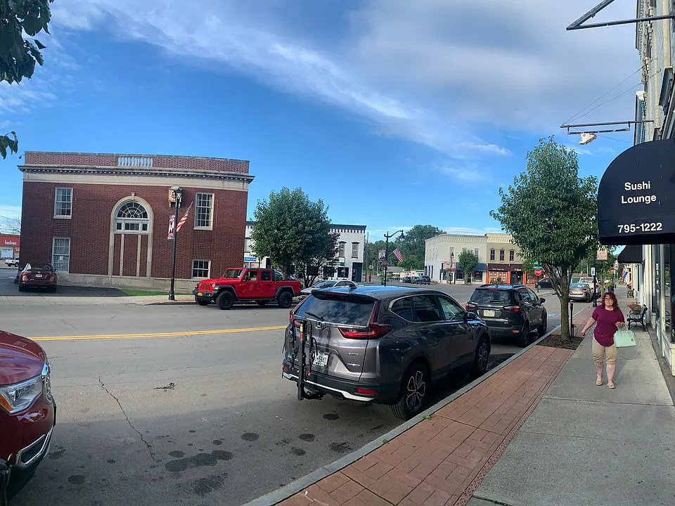 123 W Franklin St