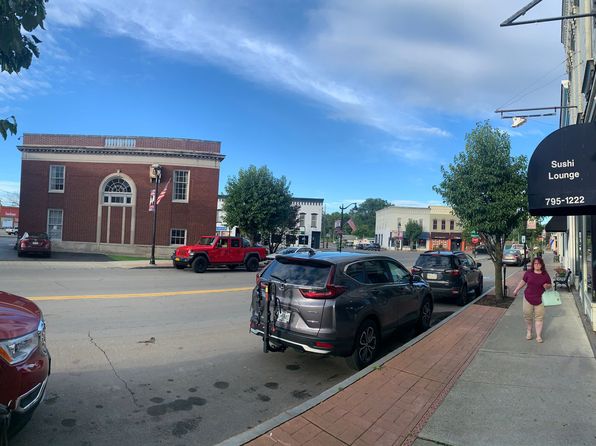 123 W Franklin St