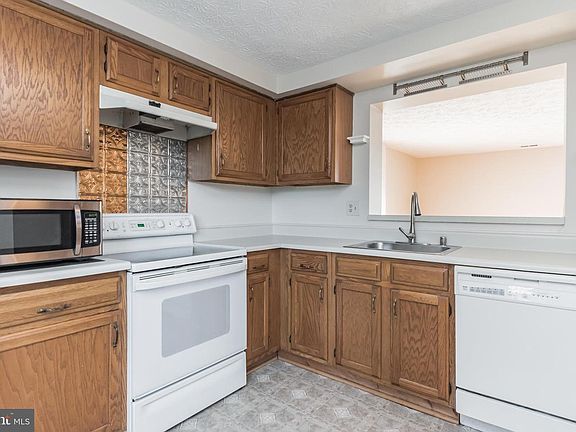 5th image of 2825 Nestor Ct
