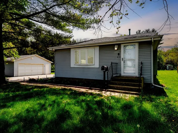 411 E North St, Dwight, IL 60420