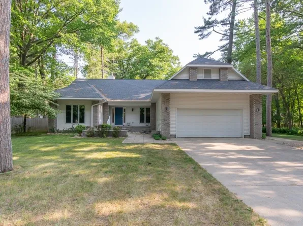720 Edwin St, Marinette, WI 54143