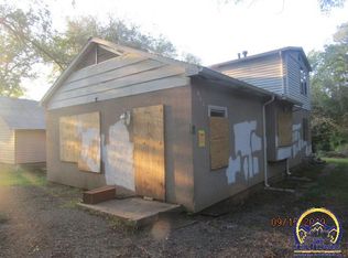 911 SE Bellview Ave, Topeka, KS 66607