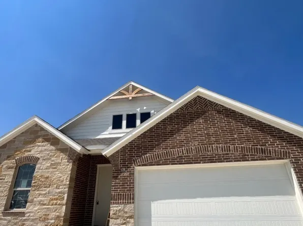 10008 Birchpoint Dr, Fort Worth, TX 76108