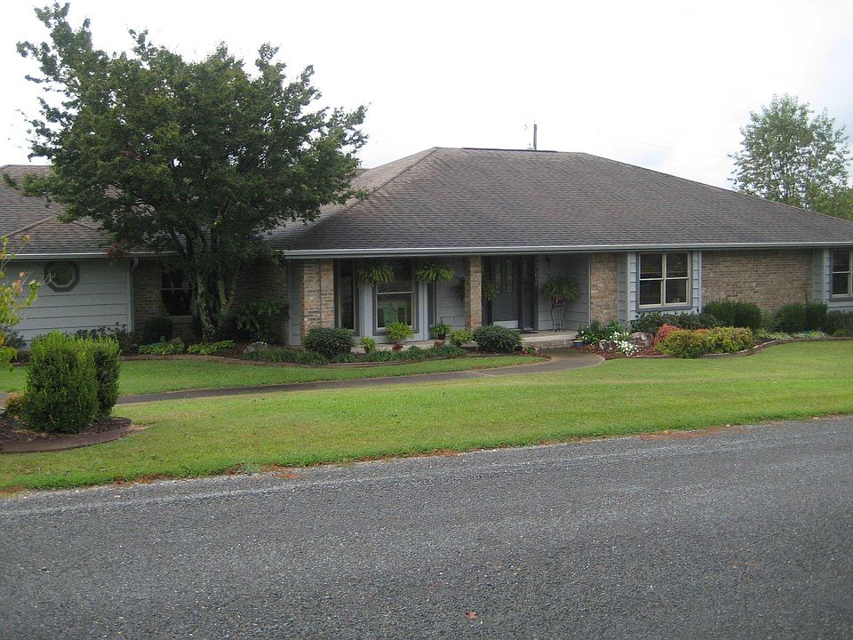 1st image of 2702 Hensley Ave