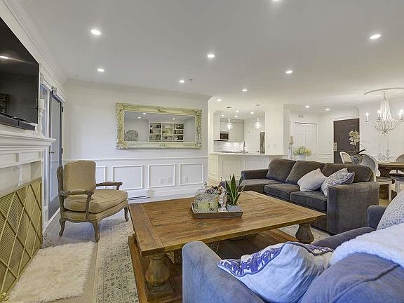 4th image of 688 W 12th Ave #101