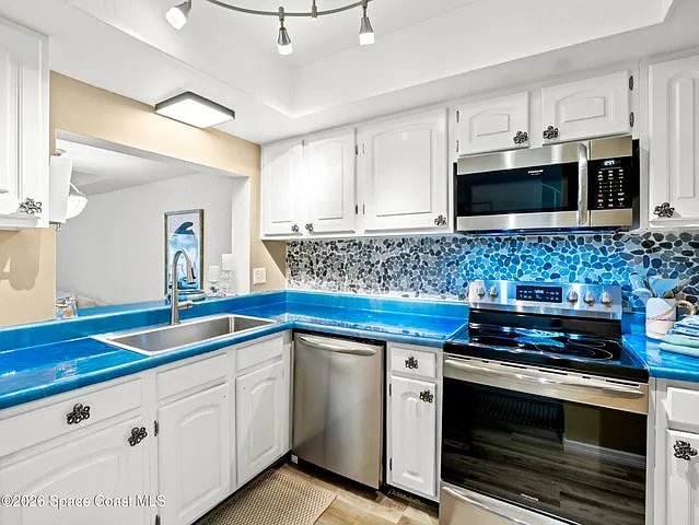 2 bed, 1205 sqft, $3,000 — Photo 4