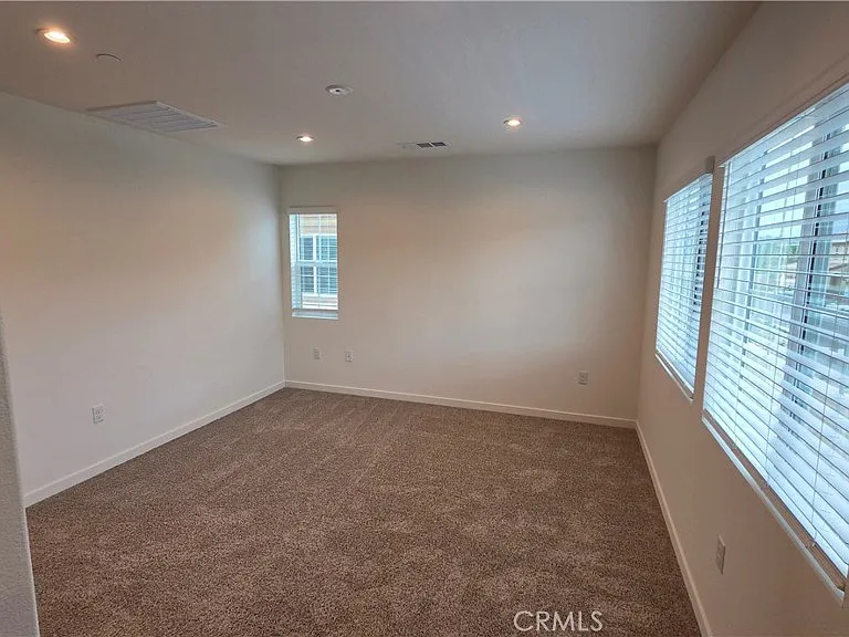 6333 Sierra Vista Ln — Photo 16