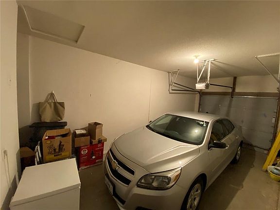 3rd image of 350 E Hansen Ct