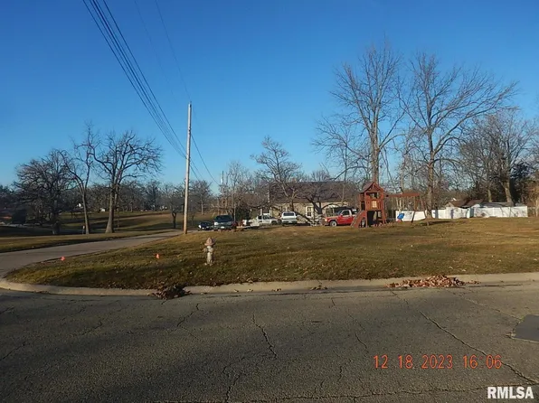 1326 W Division St, Kewanee, IL 61443