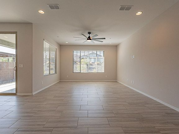 5th image of 32482 N 133rd Ave