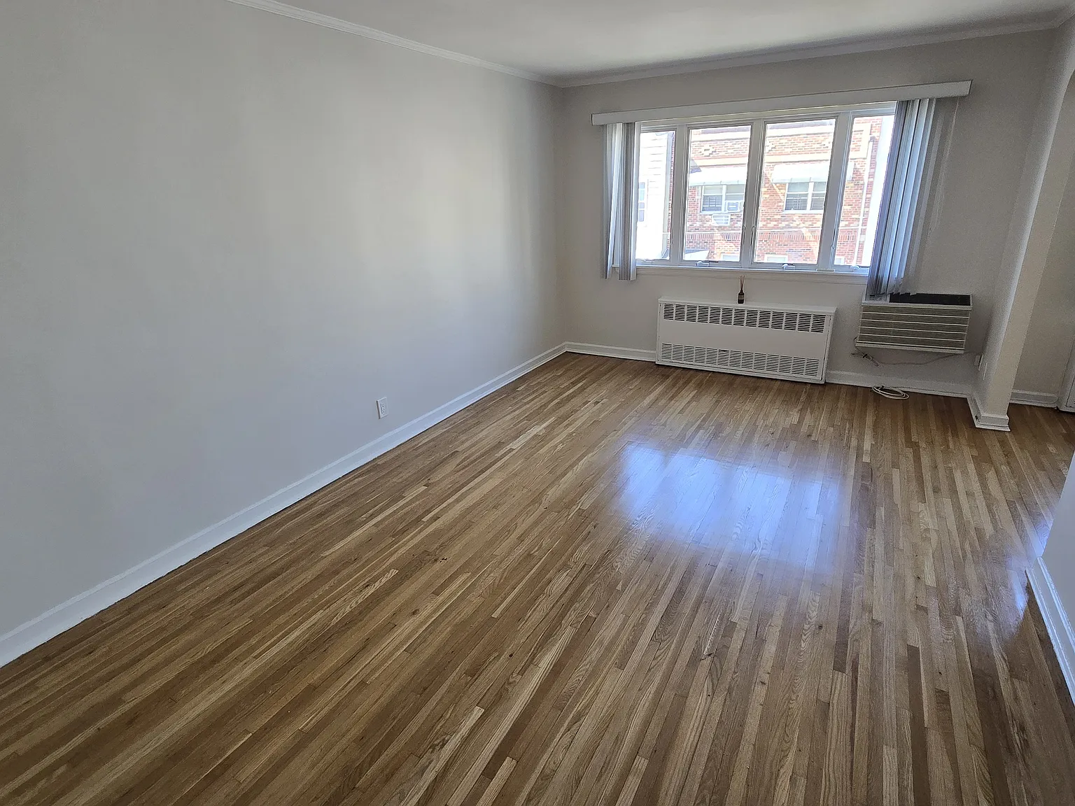 23-25 37th Street — Photo 2