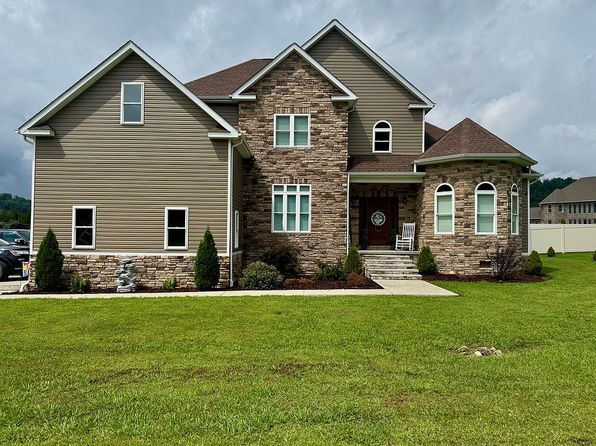62 Royal Melbourne Ln