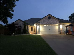 1162 E 138th St S, Glenpool, OK 74033