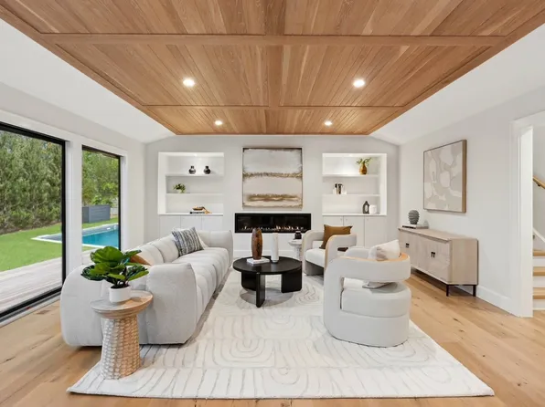 60 Kings Point Rd, East Hampton, NY 11937