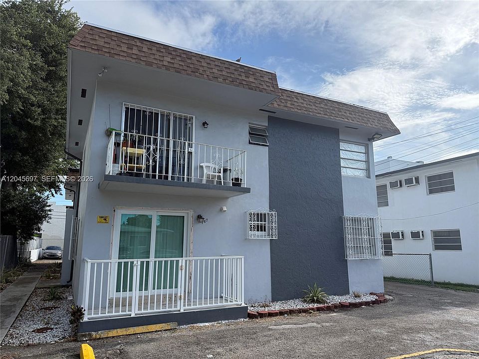 1st image of 767 SW 9th St #202