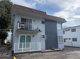767 SW 9th St, Miami, FL