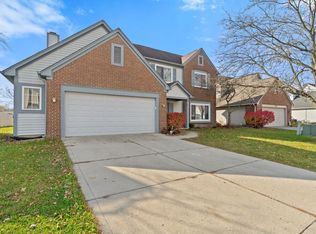 8427 Woodstone Way S, Indianapolis, IN
