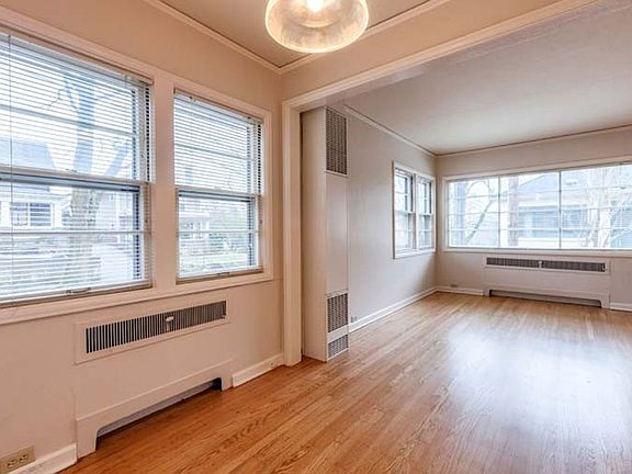 5th image of 2510 NE 11th Ave #164