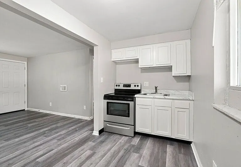 141 Stevens Ave — Photo 7