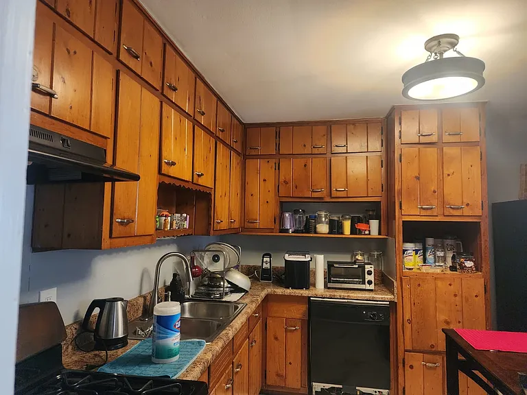 Kitchen with lots of cabinets