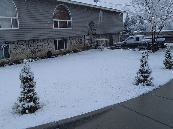 5th image of 1180 Trona Dr