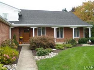 2833 Birchwood Cir, Emmaus, PA 18049