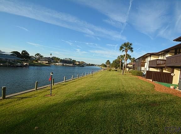 4th image of 42 Club House Dr APT 102