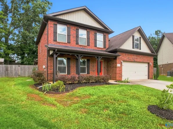 127 Meadowglade Ln, Madison, AL 35758