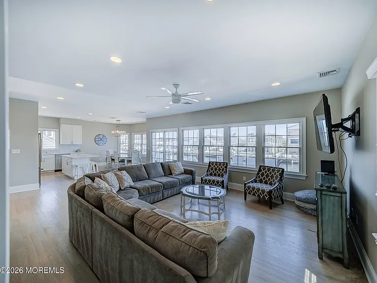231 Bryn Mawr Ave — Photo 15