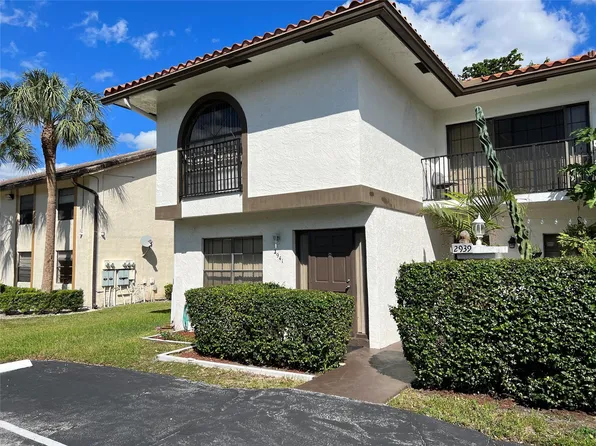 2941 NW 92nd Ave, Pompano Beach, FL 33065