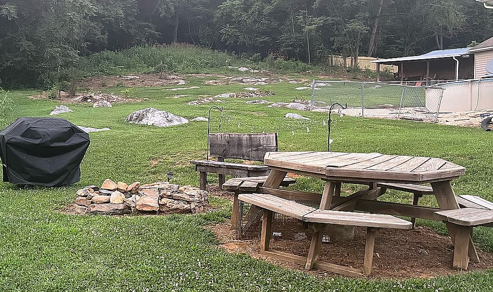 2nd image of 2455 Springwood Rd