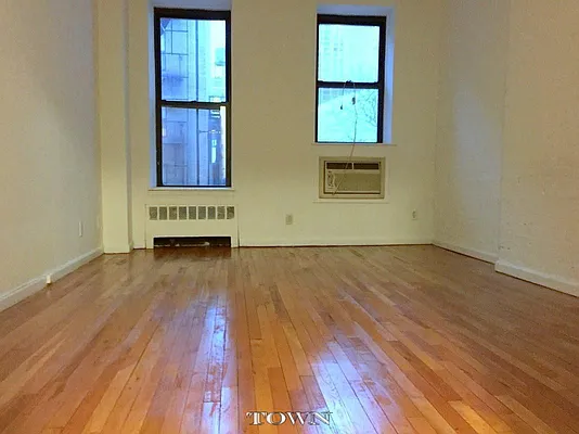 Rented by Town Residential | media 19