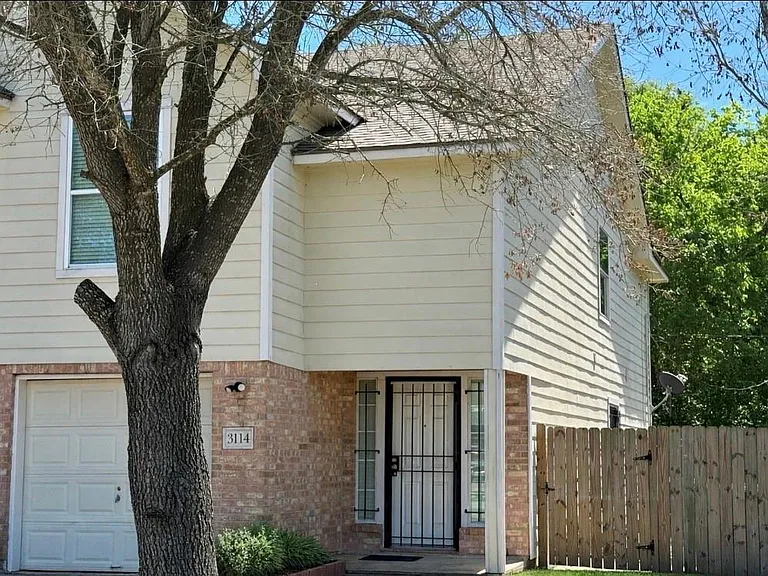 3114 Bolt St — Photo 2