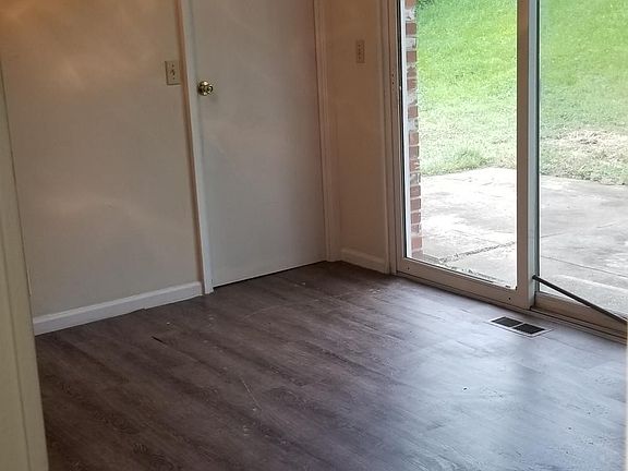 5th image of 11513 Gaffney Pl