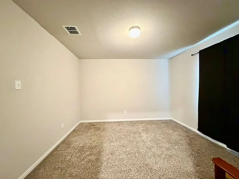 627 Retama Pass — Photo 16
