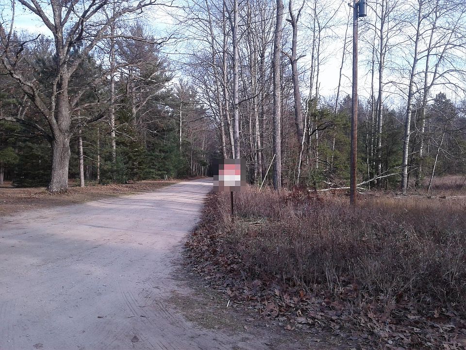 2nd image of 1793 Coupland Rd