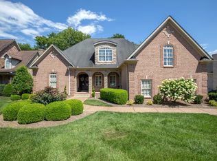 1050 Dorset Dr, Hendersonville, TN 37075