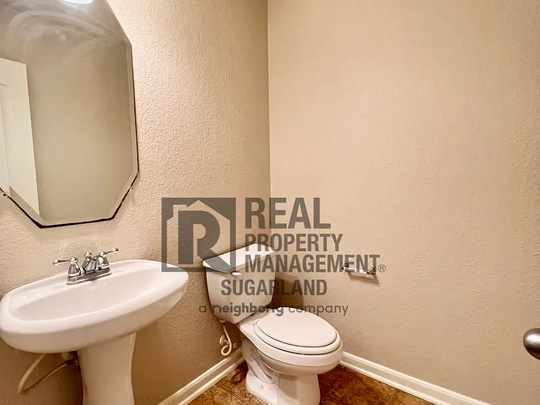2706 Skyview Downs Dr — Photo 24